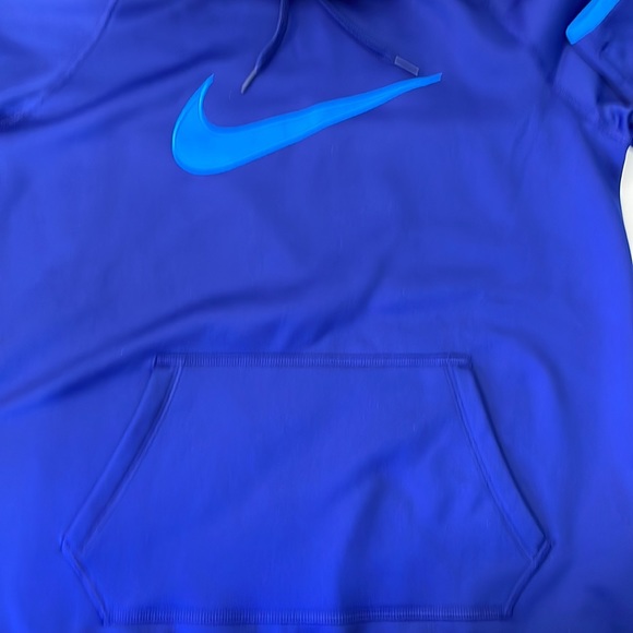 Nike Dri-Fit Swoosh Logo Hoodie Kangaroo Pocket Thumb Holes Womens size M NWOT - Picture 6 of 12